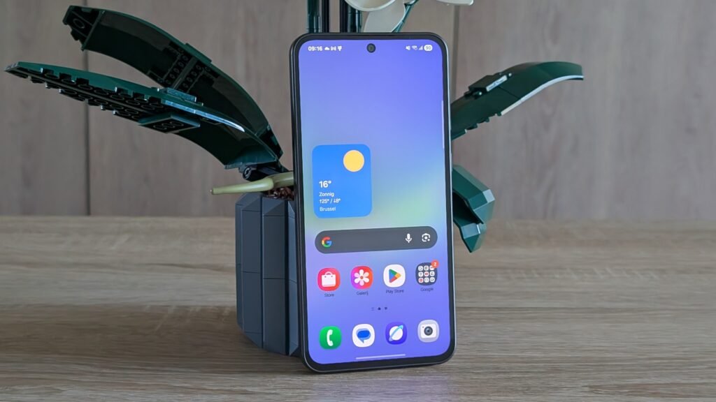 Samsung Galaxy A36 5G – affordable smartphone under 500